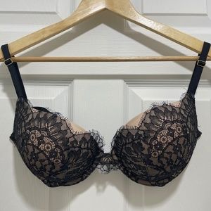 Victoria Secret "Very sexy'' bra 32DDD